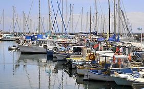 F2 Climatise A Golfe -Juan En Front De Mer Et Piscine