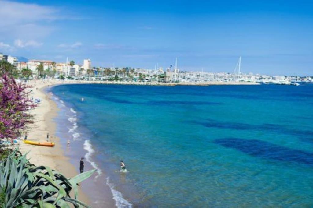F2 Climatise A Golfe -Juan En Front De Mer Et Piscine Vallauris Esterno foto