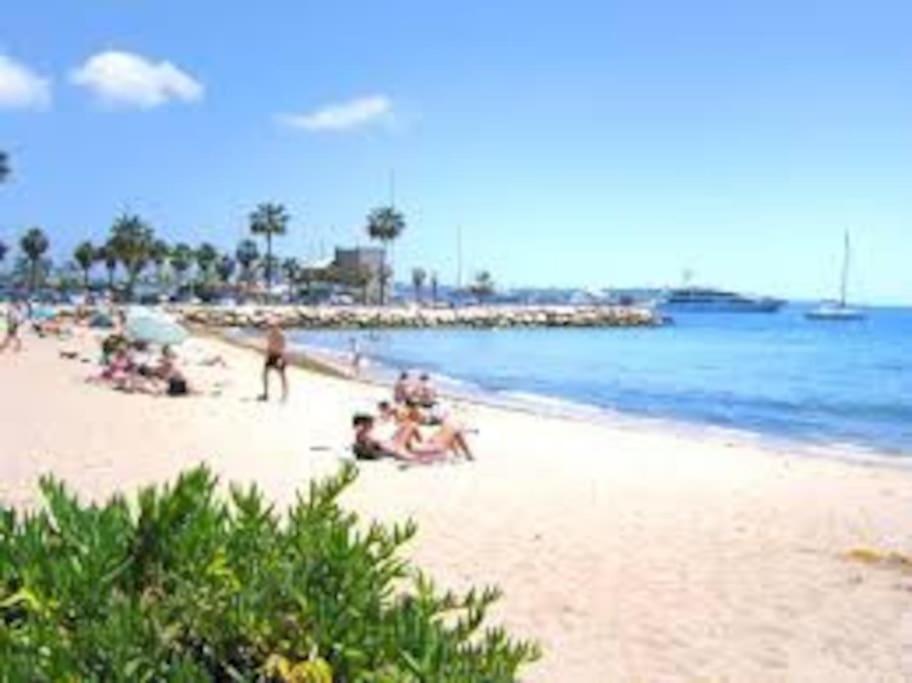 F2 Climatise A Golfe -Juan En Front De Mer Et Piscine Vallauris Esterno foto